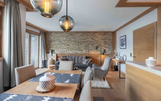 Courchevel | Prime 2-Bed Apartment Near Slopes & Village Centre
