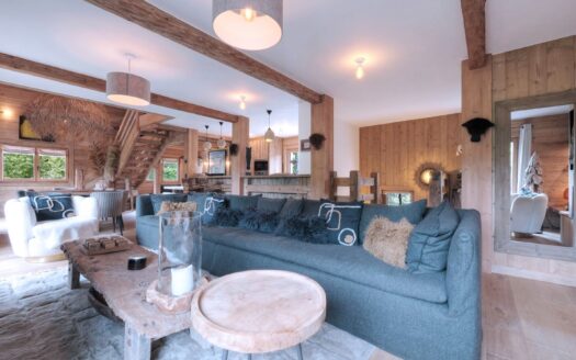 Demi-Quartier | Fully Renovated 5-Bed Chalet with Mont Blanc Views