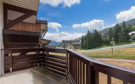 La Tania | 3-Bed Penthouse with Slope Access & Valley Views