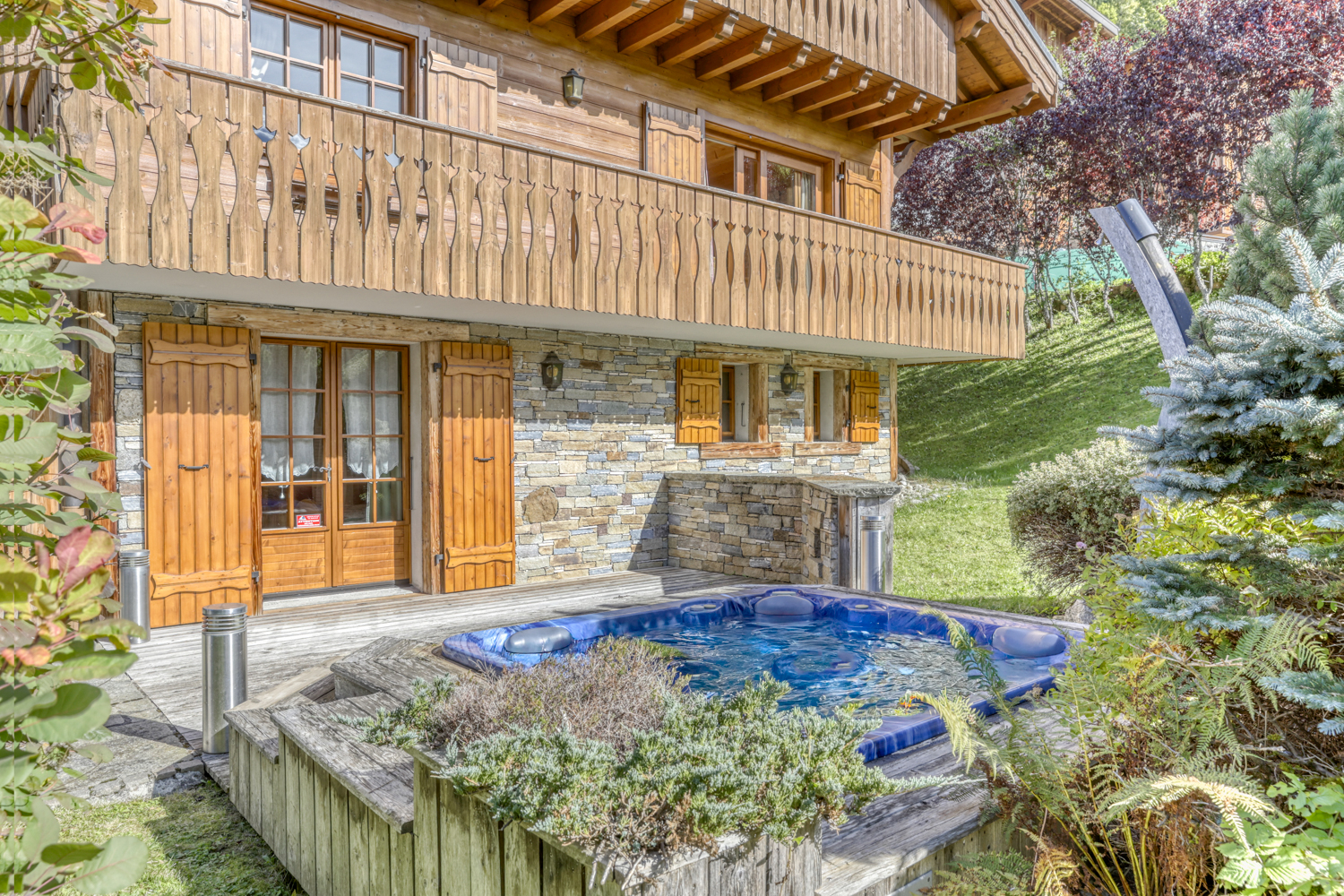Domosno | Les Contamines-Montjoie | Spacious 4-Bed Chalet with Wellness Facilities