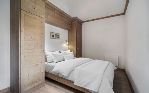 Les Menuires | 4-Bed Alpine Apartment at Foot of Slopes