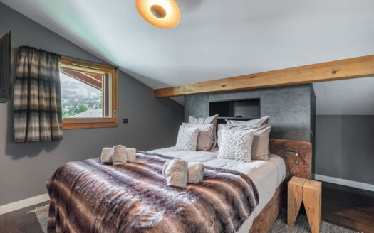 Megève | 4-Bed Penthouse in Silver Lodge with Unobstructed Views
