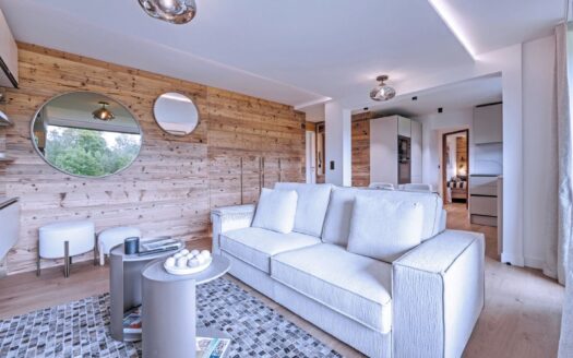 Megève | Fully Renovated 2-Bed Apartment at Mont d’Arbois with Aravis Views