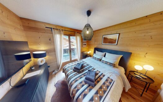 Megève | Fully Renovated 2-Bed Apartment with Mountain Corner