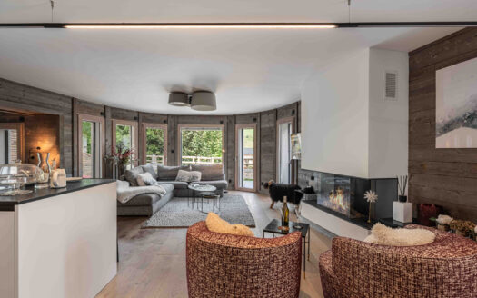 Megève | Luxury 3-Bed Apartment in Rochebrune with Terrace Sauna