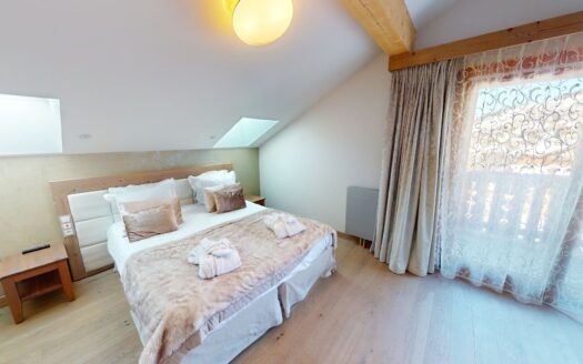 Méribel | Luxury 3-Bed Duplex with Private Sauna in Resort Centre