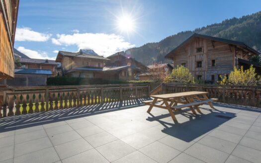 Morzine | 2-Bed Serviced Apartment in Centre Near Super Morzine Lift