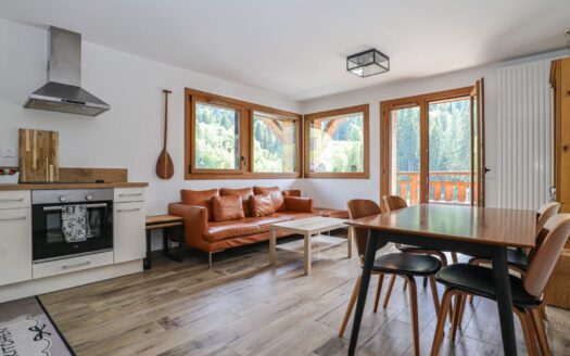 Morzine | 2-Bed Ski-In Ski-Out Apartment Near Nyon Cable Car