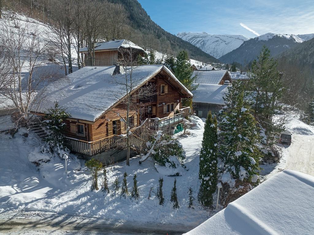 Domosno | Morzine | Charming 5-Bed Chalet Near Nyon Lift in Vallée de la Manche