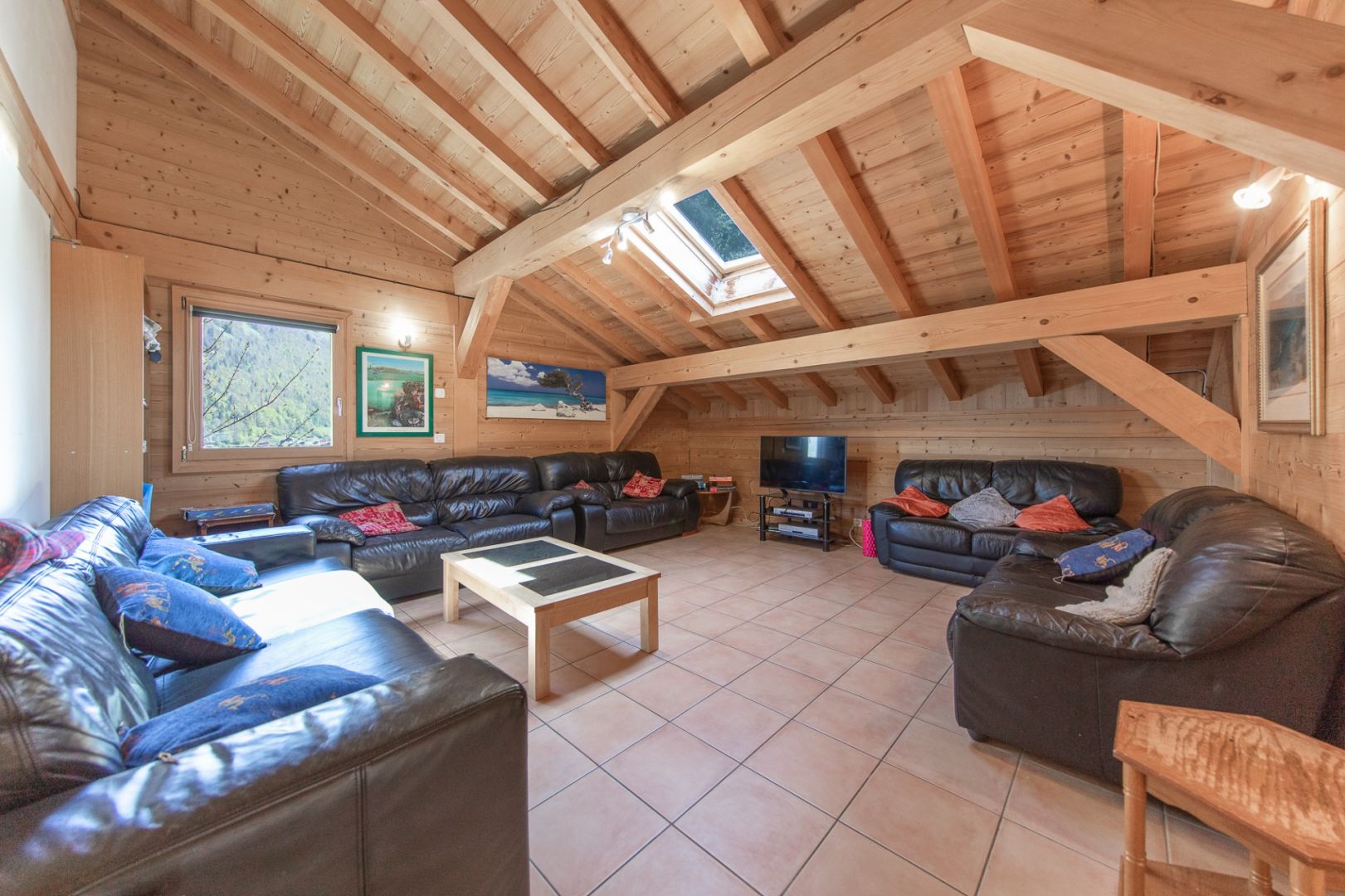 Domosno | Morzine | Spacious 8-Bed Semi-Detached Farmhouse with Rental Income Potential