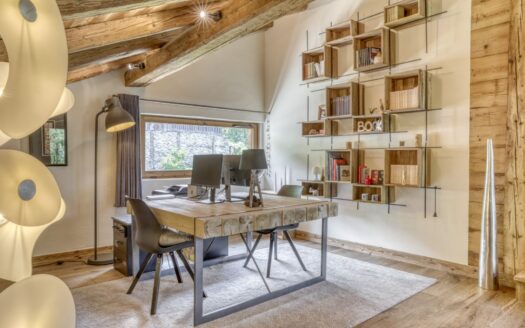 Saint-Gervais-les-Bains | Prestigious Renovated 5-Bed Farmhouse with Energy Efficiency