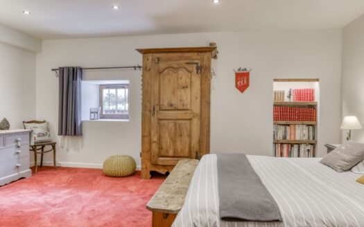 Saint-Gervais-les-Bains | Prestigious Renovated 5-Bed Farmhouse with Energy Efficiency