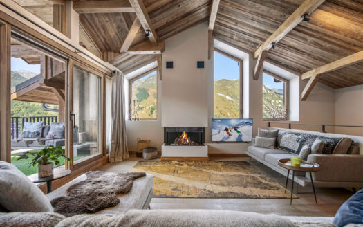 Saint-Martin-de-Belleville | Architect-Renovated 4-Bed Chalet in Village Heart