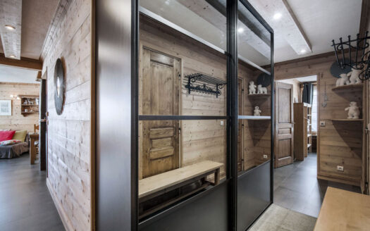 Val Thorens | 3-Bed Ski-In Ski-Out Apartment in Sought-After Residence