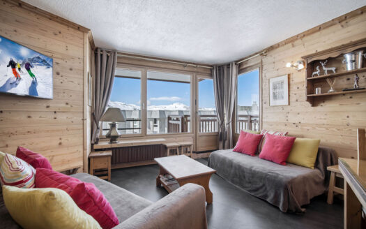 Val Thorens | 3-Bed Ski-In Ski-Out Apartment in Sought-After Residence