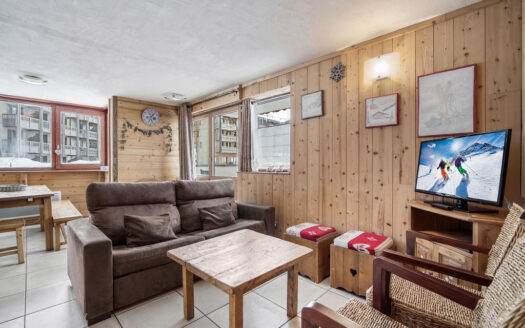 Val Thorens | Compact 3-Bed with Huge Balcony & Ski-In Ski-Out Access