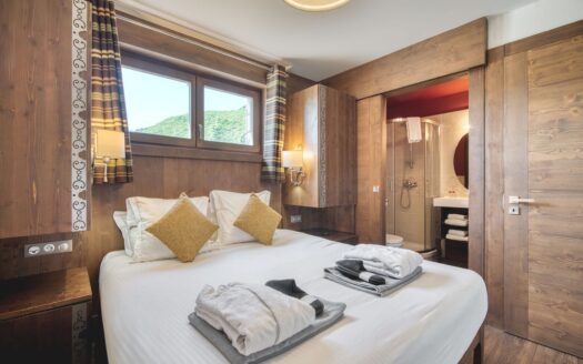 Val Thorens | Superb 4-Bed in 4-Star Residence with Spa & Pool