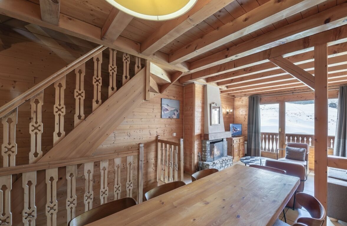 Domosno | Val Thorens | Unique 4-Level Chalet Apartment with Private Sauna