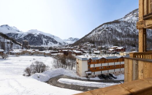 Val-d’Isère | 2-Bed Apartment with Renovation Potential in Le Crêt