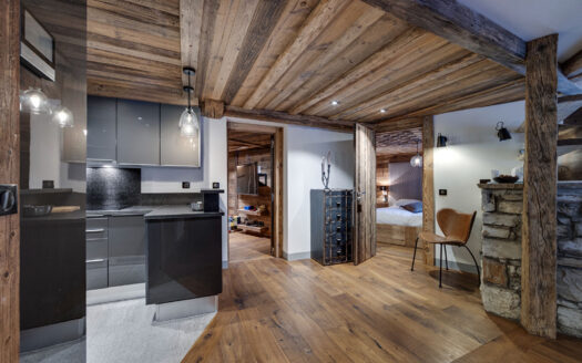 Val-d’Isère | 2-bedroom apartment – heart of Val d’Isère (Résidence Le Savoie)