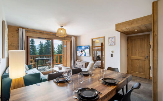 Villard-sur-Doron | 2-Bed Apartment with Mountain Views in Les Saisies