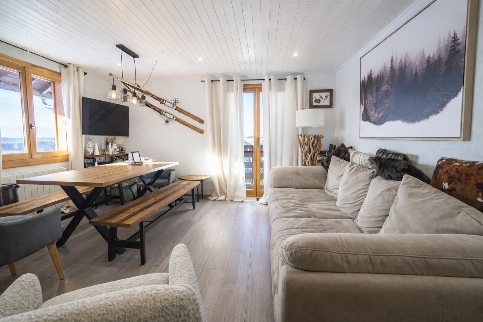 2343 Thollon-les-Mémises 3-Bedroom Apartment Lake & Mountain View