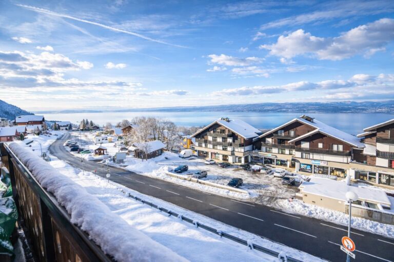 2343 Thollon-les-Mémises 3-Bedroom Apartment Lake & Mountain View