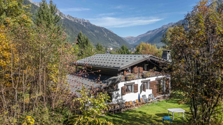 Chamonix | 2-Bed Chalet Close to Town Centre