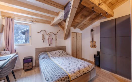 Chamonix-Mont-Blanc | 2-Bed Apartment with 40 m² South-Facing Terrace in Les Bossons