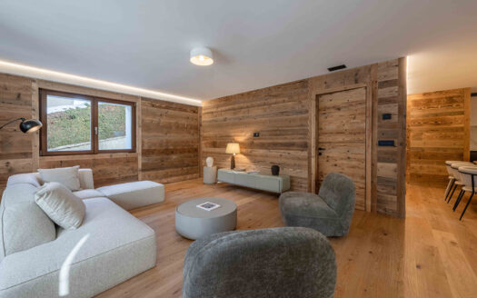 Chamonix-Mont-Blanc | Spacious 3-Bed Renovated Apartment in Historic Moussoux