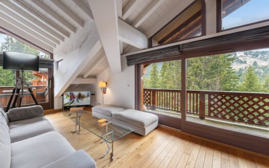 Courchevel 1850 | Premium 2-Bed Top-Floor Apartment Near Slopes