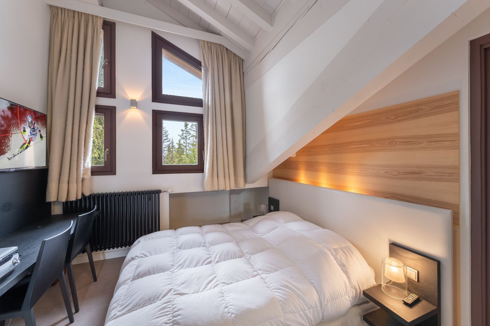 Domosno | Courchevel 1850 | Premium 2-Bed Top-Floor Apartment Near Slopes