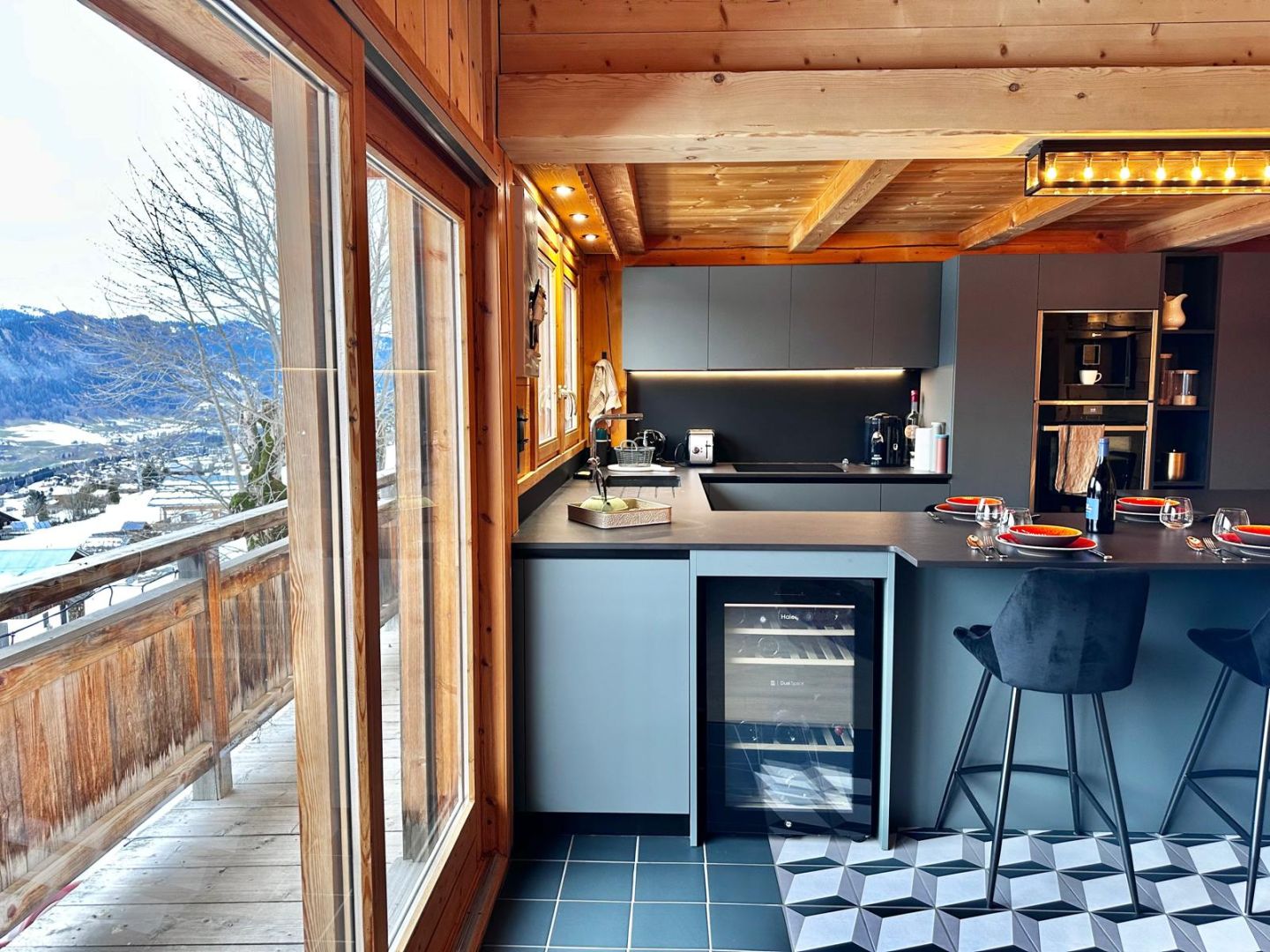 Crest-Voland | Renovated 4-Bed Duplex on Slopes with Sauna