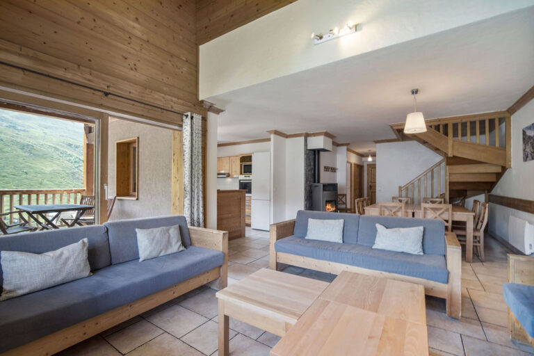 Les Menuires | Exceptional 6-Bed Ski-In Ski-Out Duplex with Private Sauna