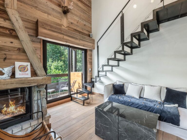 Megève | 3-Room Apartment in Rochebrune with Terrace & Pool Access