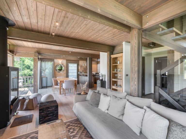 Megève | 4-Bed Ski-In Chalet in Princesse Sector with Sauna