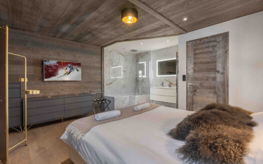 Megève | Luxury 3-Bed Apartment in Rochebrune with Terrace Sauna