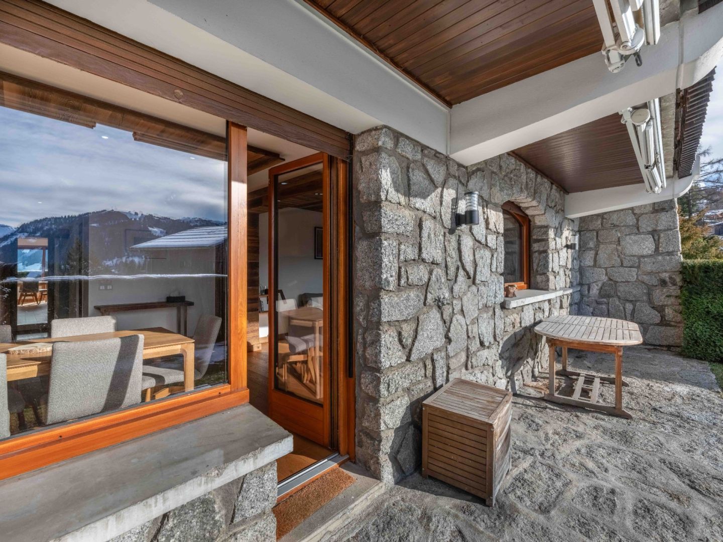 Megève | Renovated 3-Bed Apartment with Garden Access in Mont d’Arbois