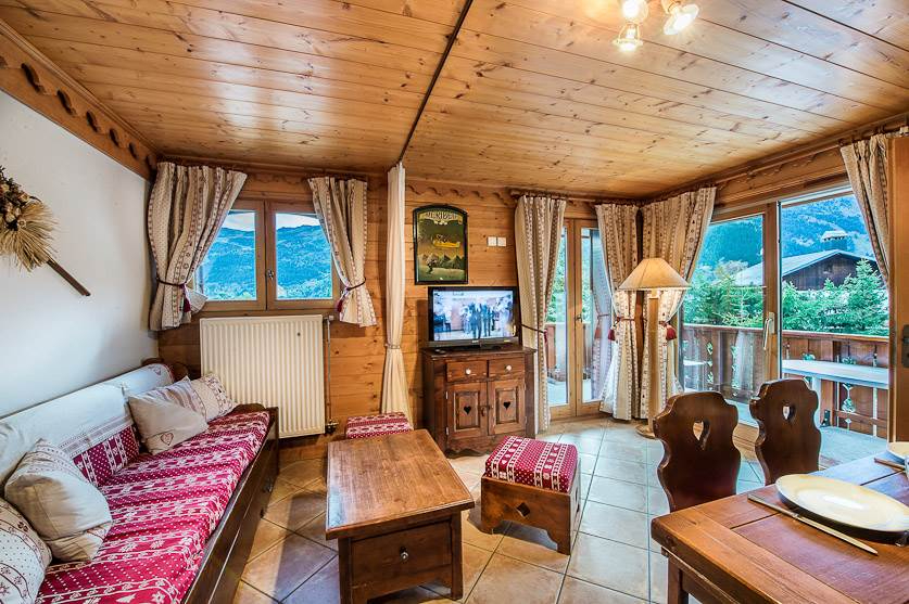 Domosno | Méribel Village | 2-Bed Apartment Near Slopes in Residence with Spa