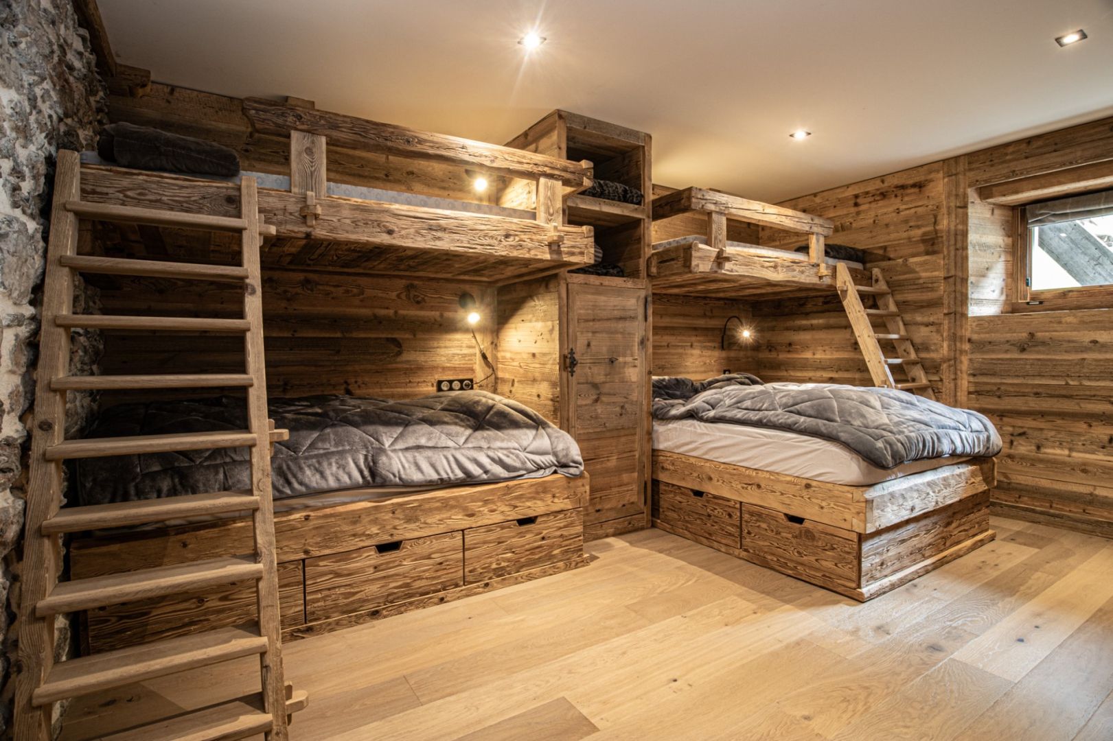 Domosno | Montriond | High-Standing 3-Bed Apartment in Authentic Village House