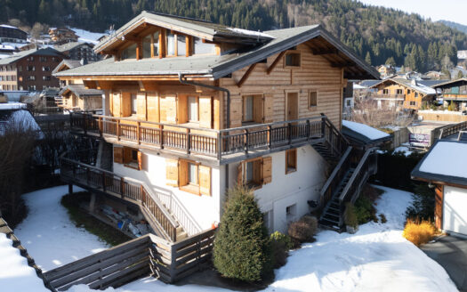 Morzine | Spacious 6-bedroom chalet – in the centre