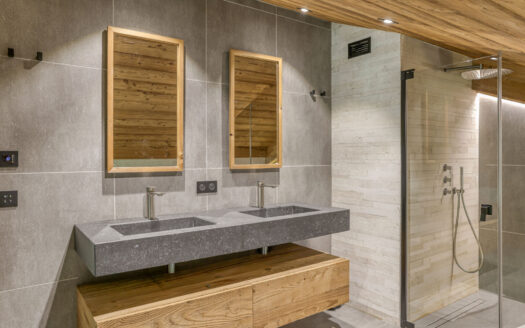 Saint-Gervais-les-Bains | Contemporary 6-Bed Chalet Built 2018 with Home Cinema