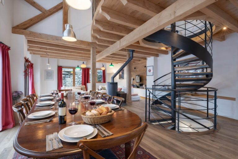 Saint-Martin-de-Belleville | Renovated 5-bedroom chalet – quiet village