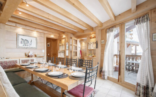 Val Thorens | Exceptional 5-Bed Duplex in Resort Centre with Ski-In Ski-Out