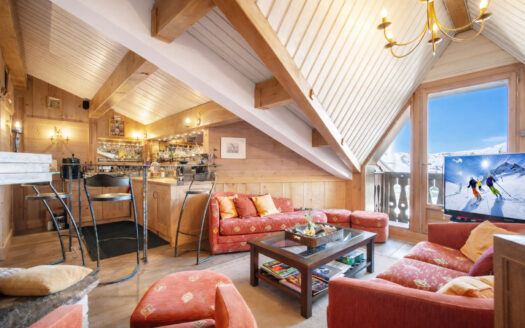Val Thorens | Exceptional 5-Bed Duplex in Resort Centre with Ski-In Ski-Out