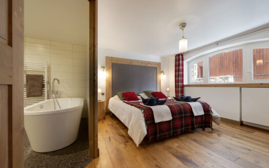 Val d’Isère | 5-bedroom apartment – heart of Val d’Isère