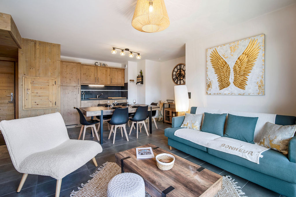 Domosno | Villard-sur-Doron | 2-Bed Apartment with Mountain Views in Les Saisies