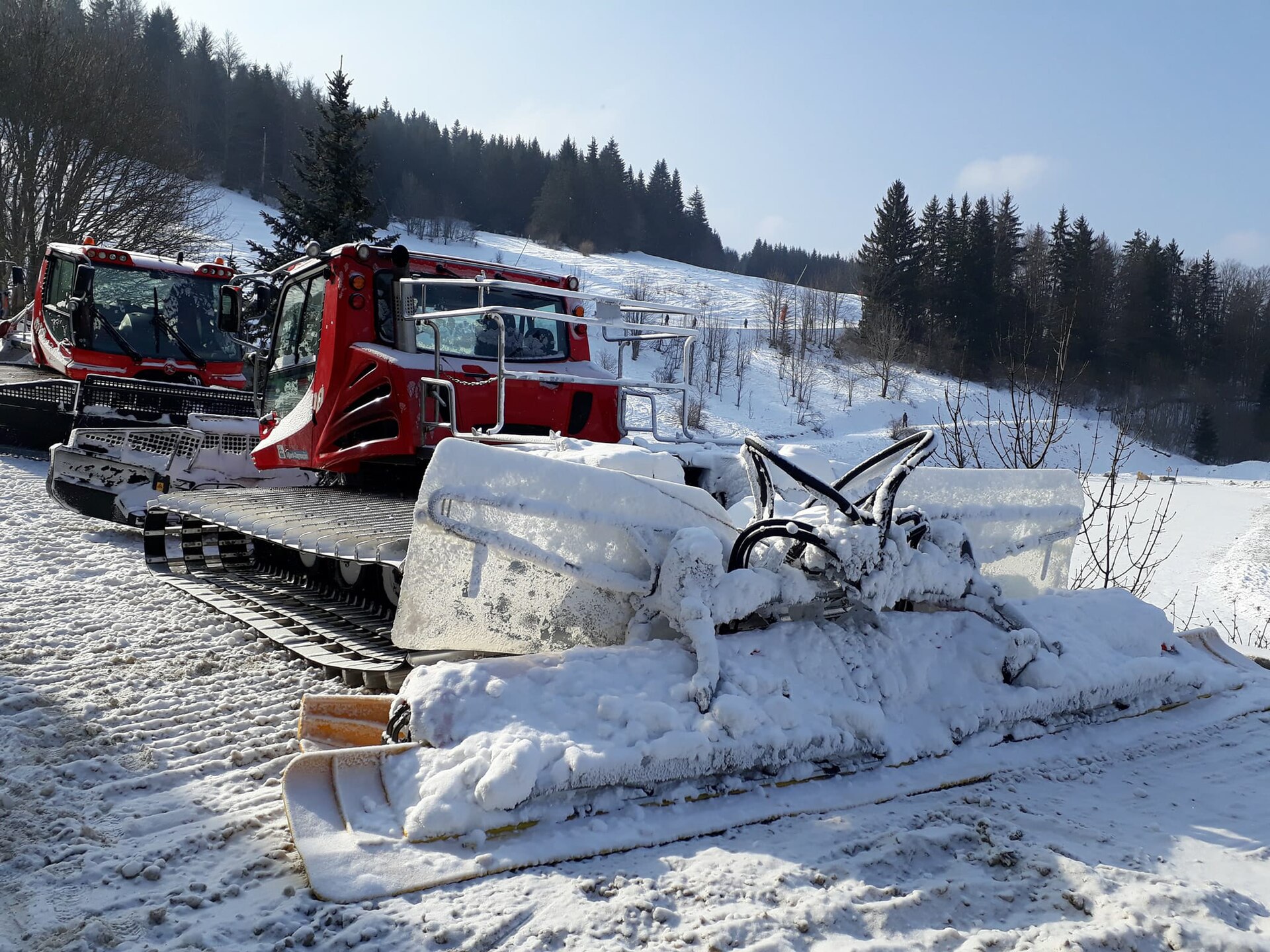 autonomous snow groomers french alps 2026 - Autonomous Snow Groomers Arrive in the French Alps: How Self-Driving Piste Machines Are Reshaping Ski Resort Operations in 2026